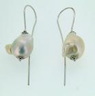 Orecchini perle barocche perno lungo in argento 925